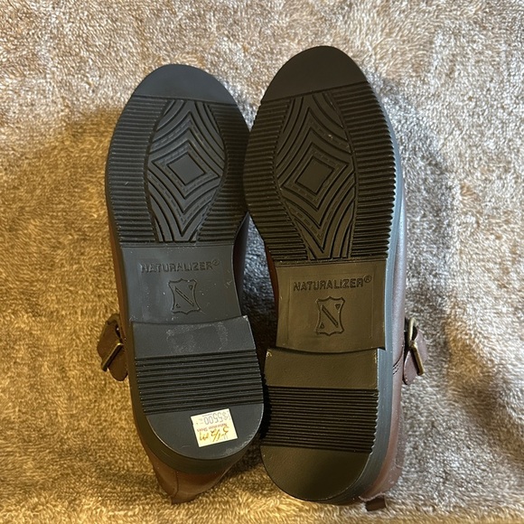 Naturalizer Women's Brown Leather Ankle Booties - Picture 2 of 4